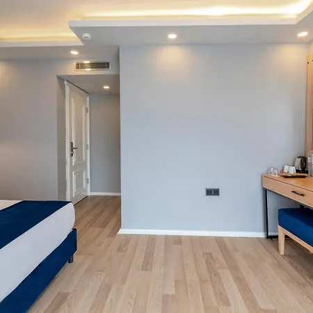 Union Karakoey Hotel