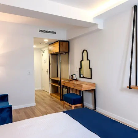 Union Karakoey Hotel *