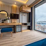 Union Karakoey Hotel