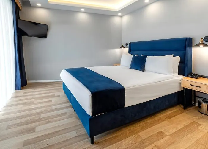 Union Karakoey Hotel