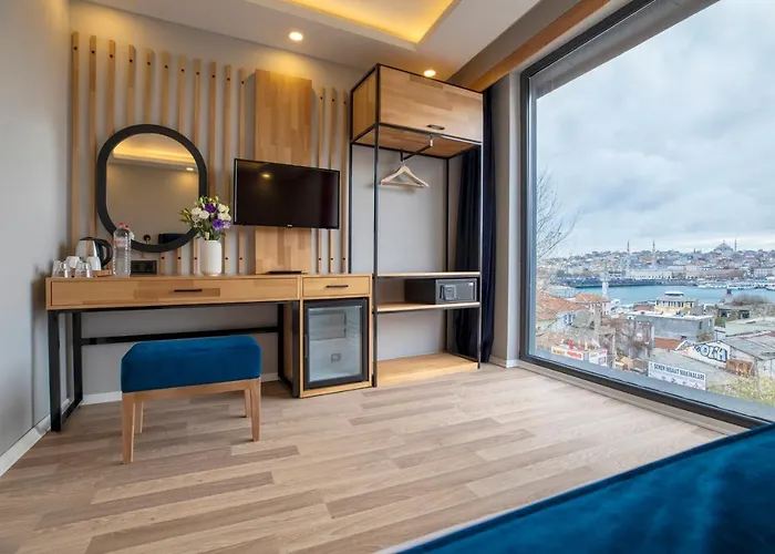 Union Karakoey Hotel