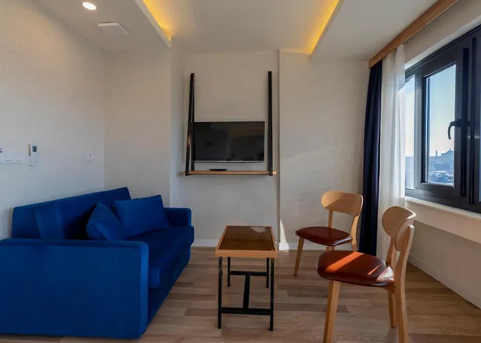 Union Karakoey Hotel