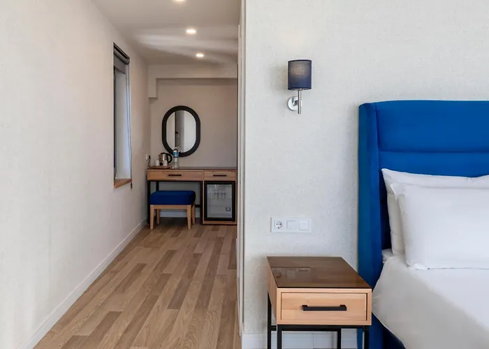 Union Karakoey Hotel *