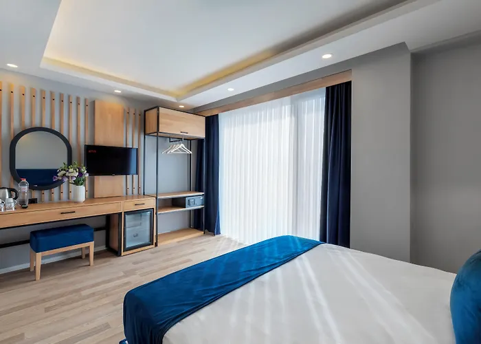 Union Karakoey Hotel