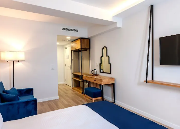 Union Karakoey Hotel *