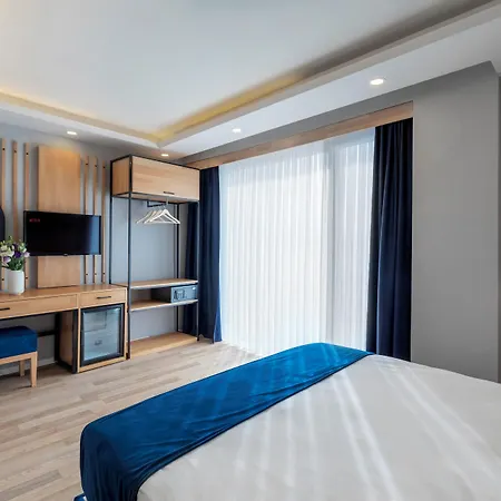 Union Karakoey Hotel