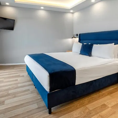 Union Karakoey Hotel